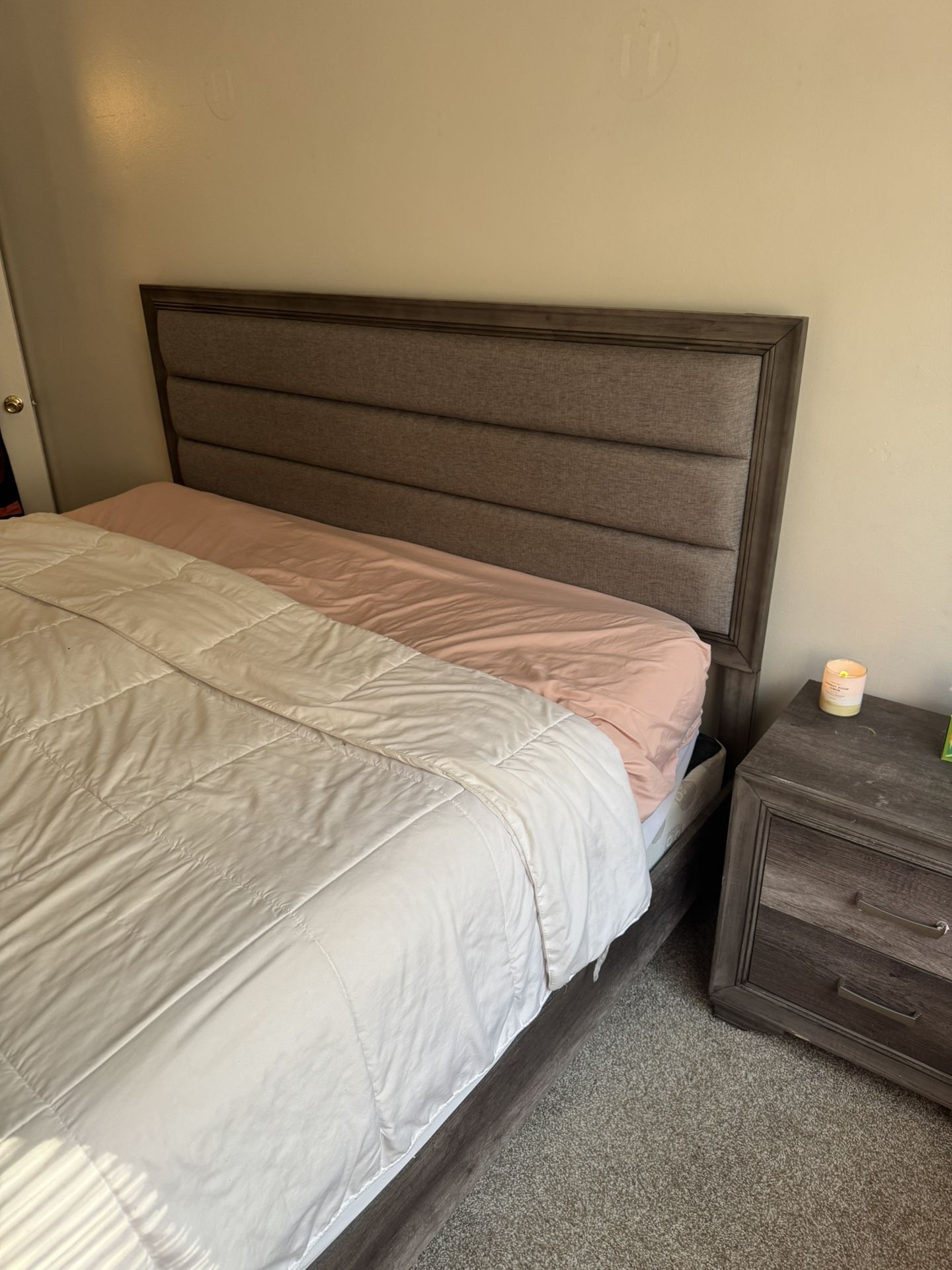 3-Piece King Bedroom Set – $350 (Good Condition)
