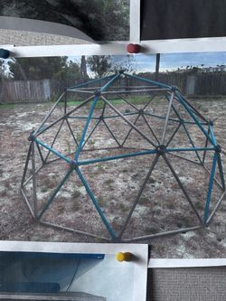 Climbing dome / Jungle Gym
