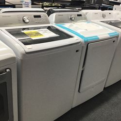 New Scratch And Dent Samsung Washer And Dryer Set. 1 Year Warranty 