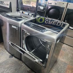 LG SET STEAM WASHER AND GAS  DRYER 