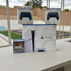 PS5 slim with two extra controllers and call of duty black ops 6 game Floor Model 