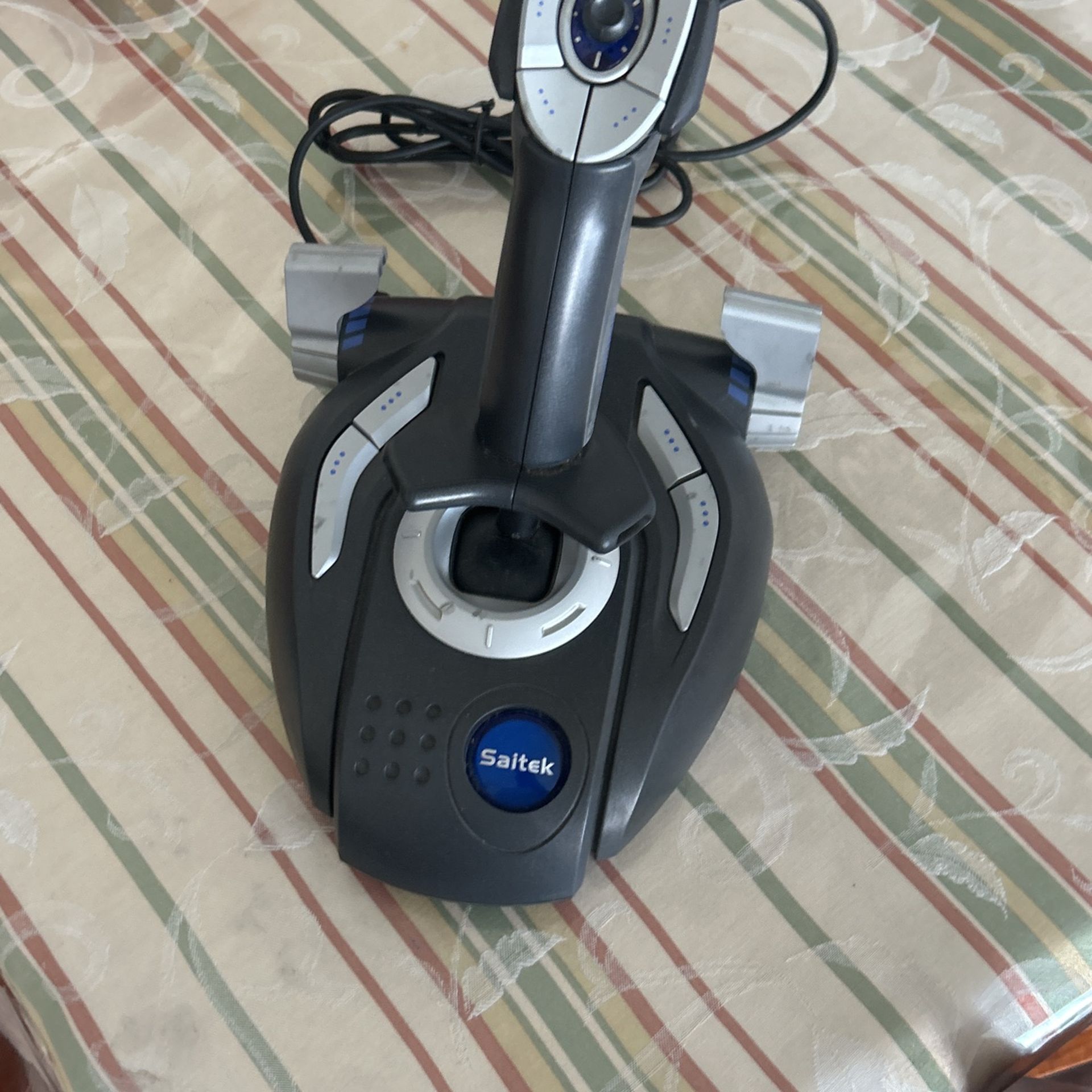 Saitek J45 Cyborg 3D Force Stick USB PC Joystick