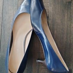 Ladies size 8.5 Nine West heels