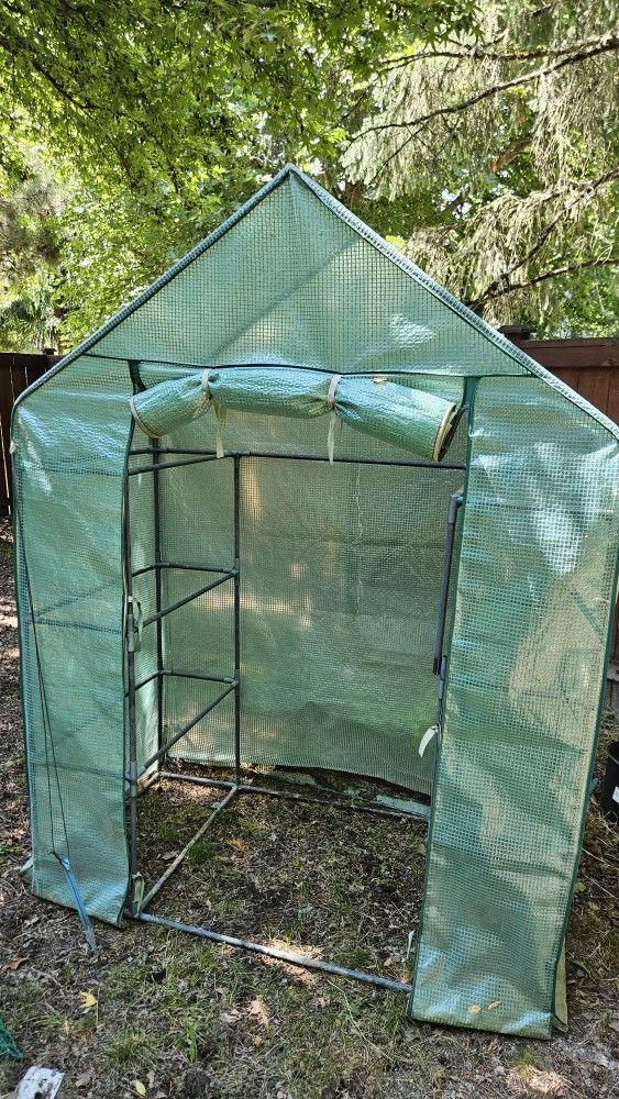 Greenhouse - Tractor Supply