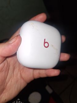 One miss  earbud  belts  left