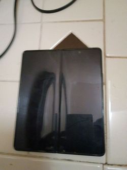 Z fold 8 perfect condition