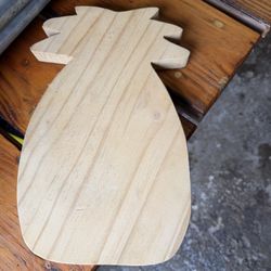 Wood Pineapple Cutting Board