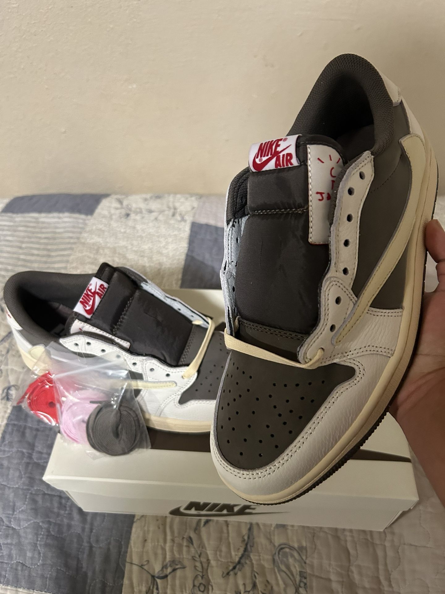 Jordan 1 Lows Travis Scott Mocha