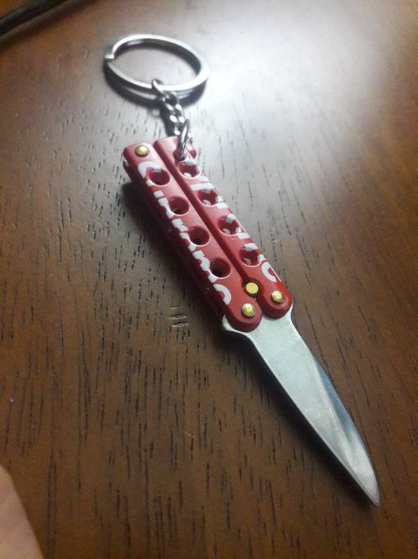 未使用 Supreme bottleopener +mini butterfly Supreme Butterfly knife | Overflowhype
