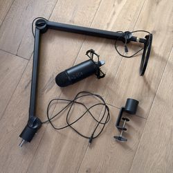 Logitech Yeti Blue USB Pro podcast Mic, Arm, and Shock mount