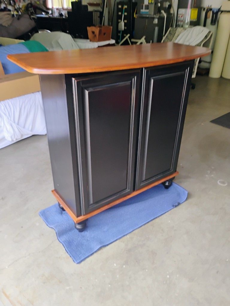 Freestanding Bar