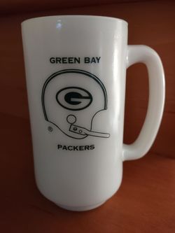 Green Bay Packers NFL Vintage 1960's Helmet Logo Milk Glass Mug
