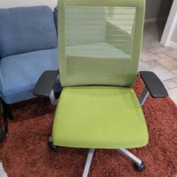 Steelcase Think ergonomic office chair  like new *MSRP 950*