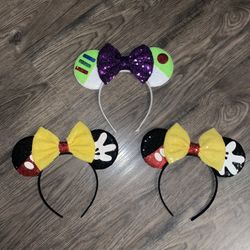 Minnie Mouse Ears Disney Character