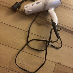 Hair dryer