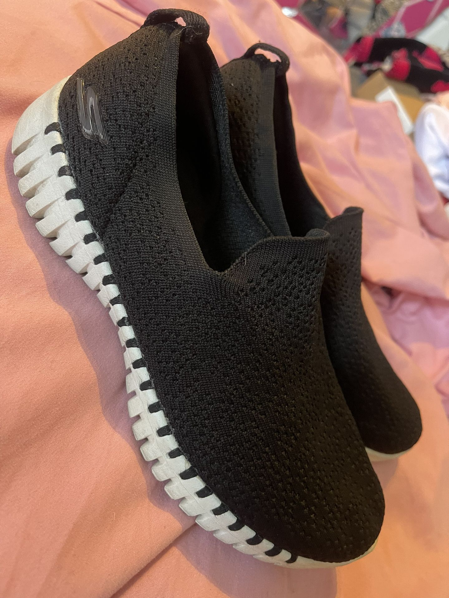 Sketchers Slip Ons