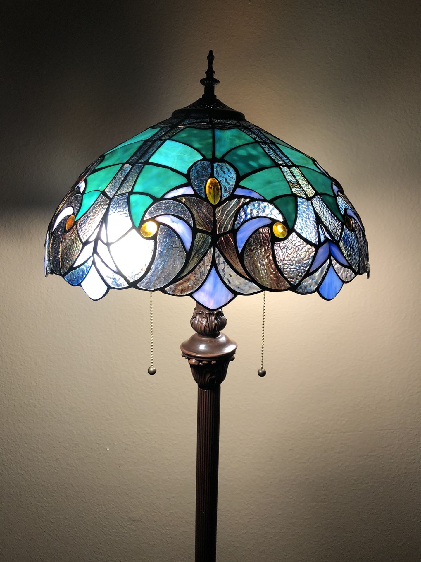 Enjoy Tiffany Style Lamp