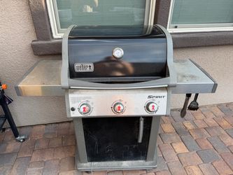Weber Spirit 3-Burner Gas Grill (E-310) - Works 100%