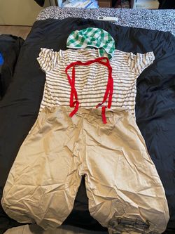 Halloween costume chavo del 8