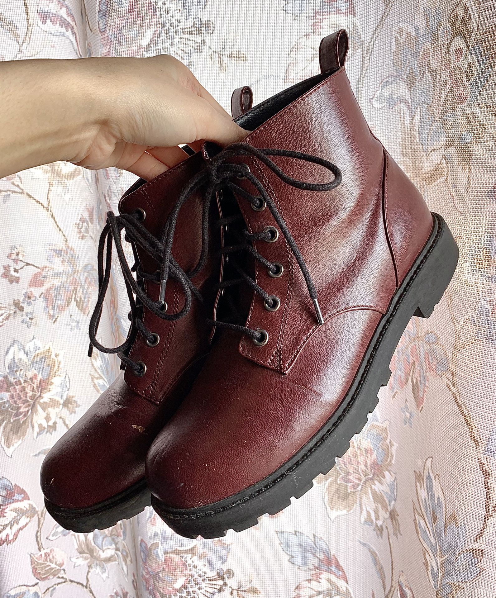 H&M Platform boots Size 8.5👢