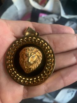 Lion pendant 5$