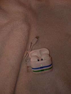 Wireless Earbuds with Charging Case