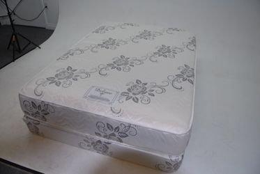 Deluxe Brand Mattress and Boxspring