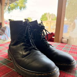 Doc Martens Size 12M