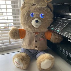Teddy Ruxpin 26000 Interactive Bear With Bluetooth - 2017