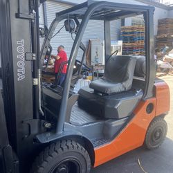 Toyota Forklift 