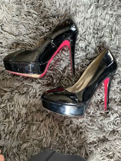 Women’s heels size 8 $5