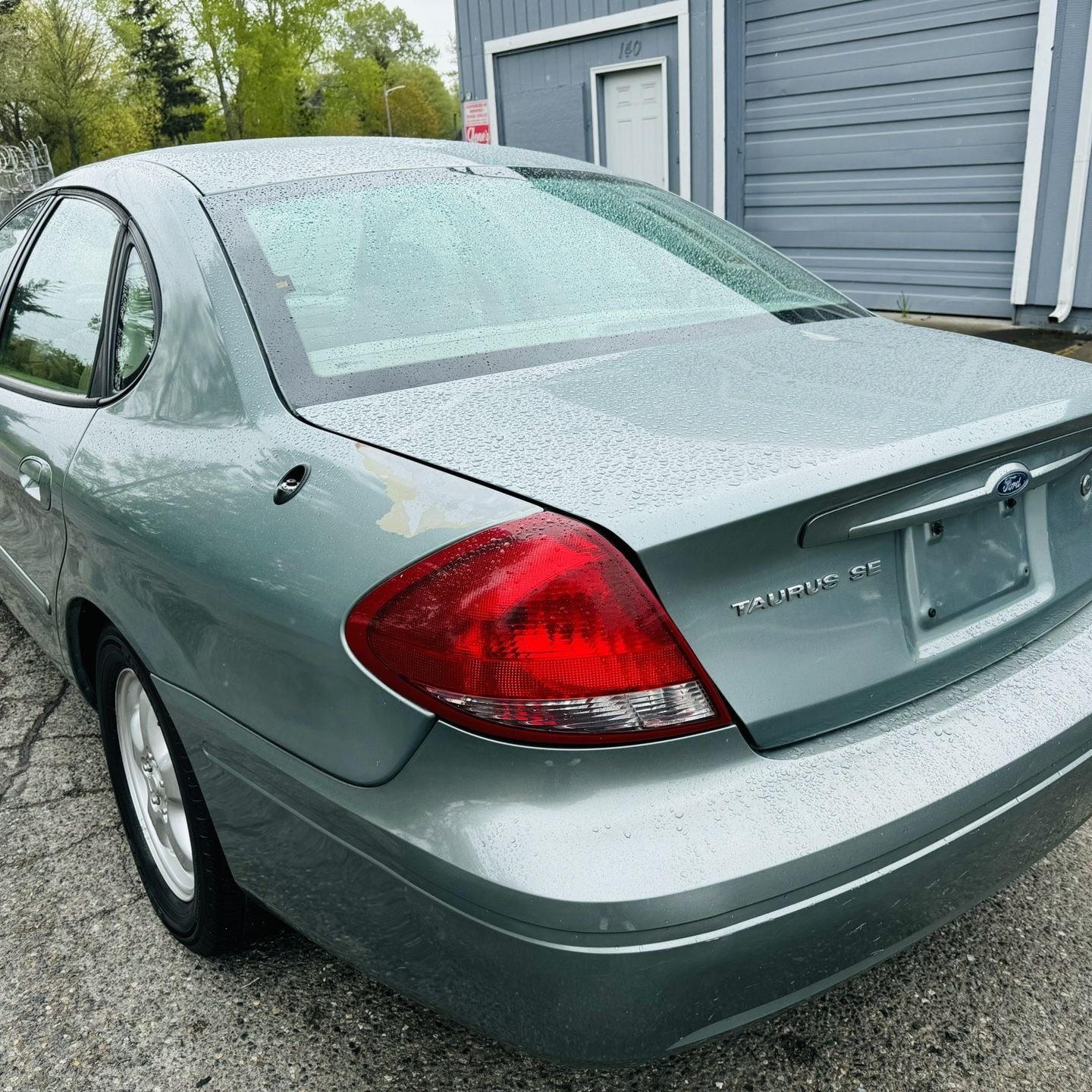 2006 Ford Taurus