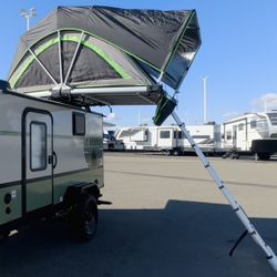 Rooftop Tent / Free Spirit Recreation (NoBo)