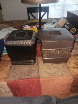 Kleenex tissue box holder