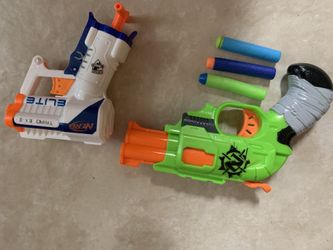 Nerf guns with 3 bullets