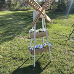 Windmill Planter 