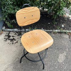 Modern desk chair 