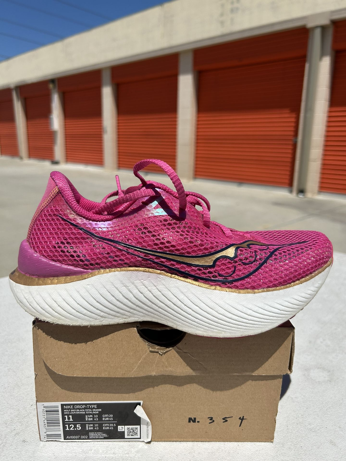 Wmns Saucony Endorphin Pro 3 Size 7