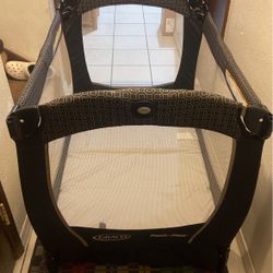 Baby Play Pen Price 25$ Pick Up. E.  Side Tacoma 