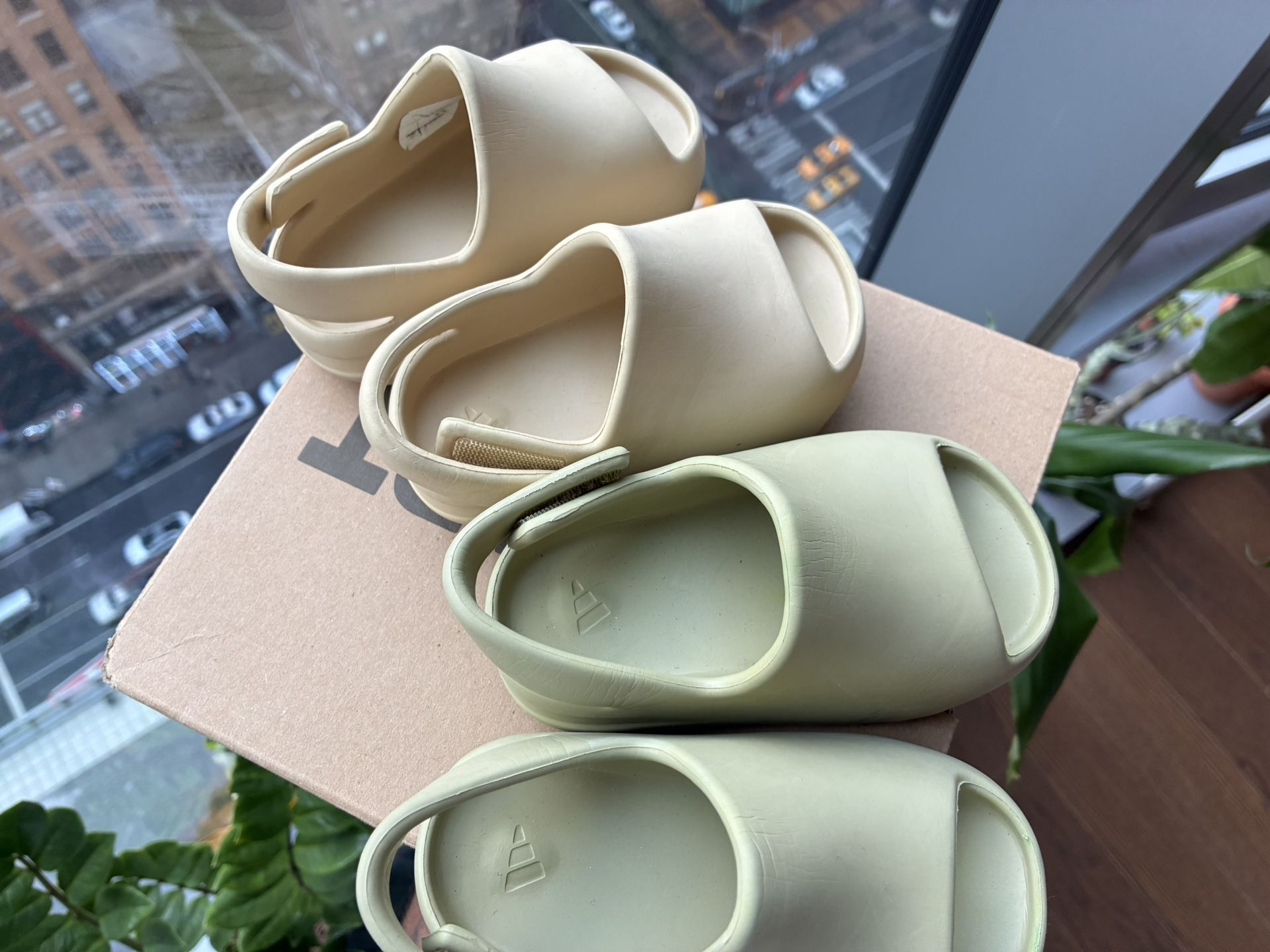 Yeezy Adidas Slide Sandal Toddler/Kids Size 6/7