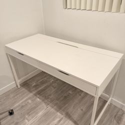 White Desk With Charger Organizer
