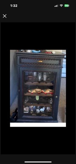 Estate sale 4130 Elice Court Dallas Tx 75233 sum free stuff come now. Gadgets, Clothes, Shoes Antiques, 