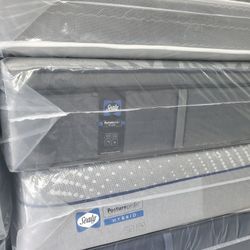 Queen Size New Box Spring Can Deliver 