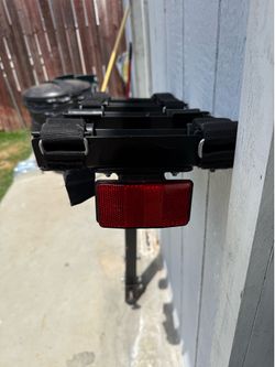 Tráiler hitch bike rack.