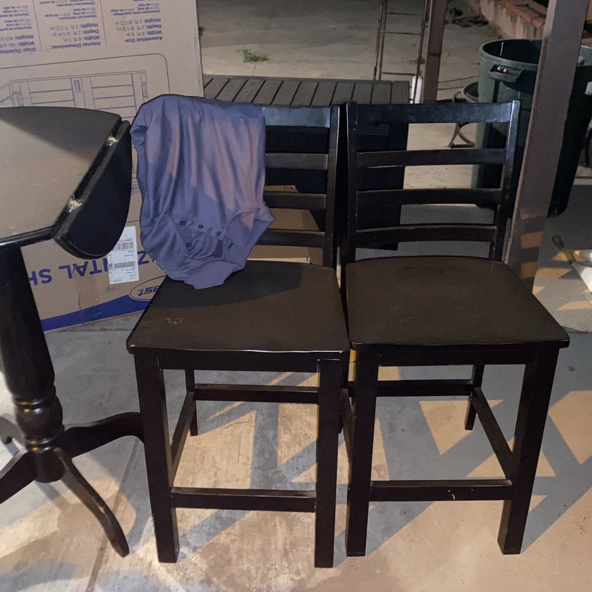 Bistro Table and 2 Chairs.