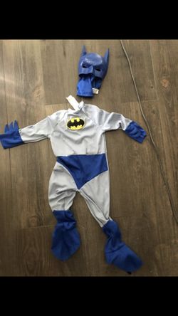 Batman costume kids size 3-4 with mask and cape