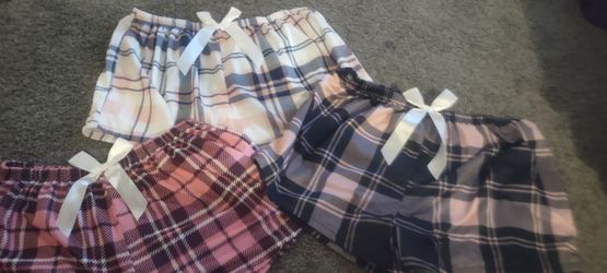 Women's new size large/xl was a gift too big for me take all 3 $10