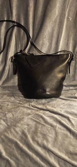 COACH BUCKET BAG SMALL