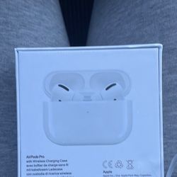 Apple airpod pro (PRICE IS NEGOTIABLE )
