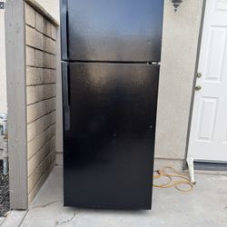 GE Refrigerator 